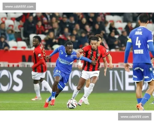 法甲焦点大战里昂迎战马赛宿敌对决引爆全场期待争夺欧战席位与荣耀之夜